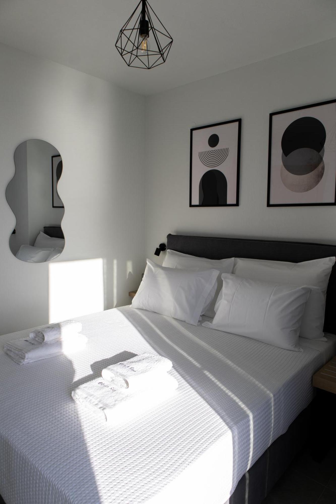 Olive & Sea Luxury Suites Skala Sotiros Exterior photo
